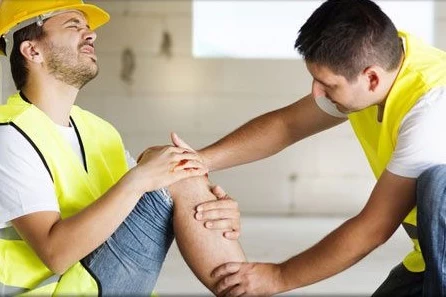 چگونه حوادث ناشی از سقوط را کاهش دهیم؟